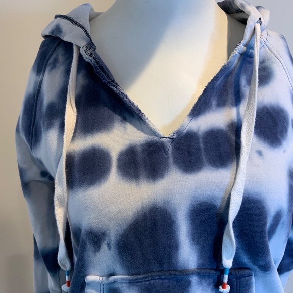 J. Crew Blue and White Tie Dye Hoodie With Front Pocket Size S - Picture 2 of 12